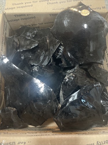 Flint knapping obsidian - flint,