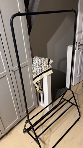 Black metal freestanding - metal,