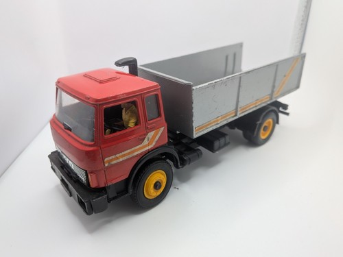 Britains iveco fiat tipper - britains,