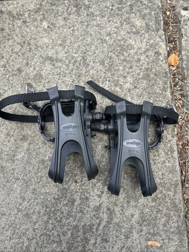 Black bike pedals - black, with