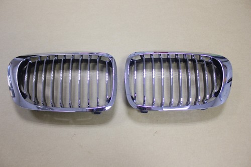Front grille chrome - front,