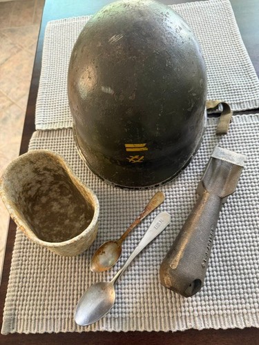 Navy wwii memorabilia set - navy,