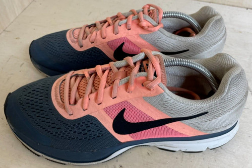 Women size nike air - 10.5,