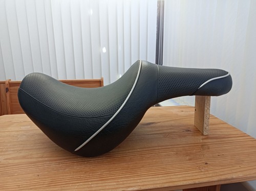 Kawasaki vn900 seat - kawasaki,