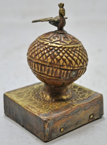 Antique brass round horse - brass,