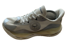 Mizuno Men's White Running Shoes  UK Size 7.5