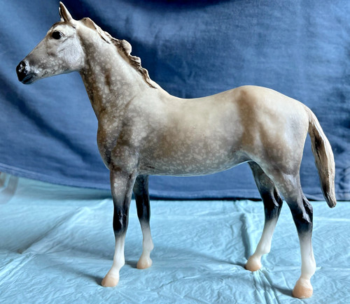 Breyer duchess dapple grey - breyer,
