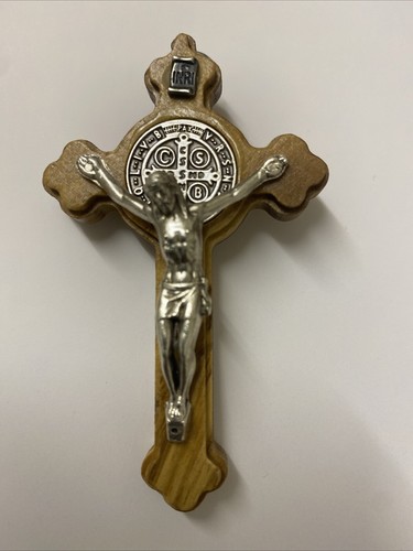 Benedict olive wood - st.,