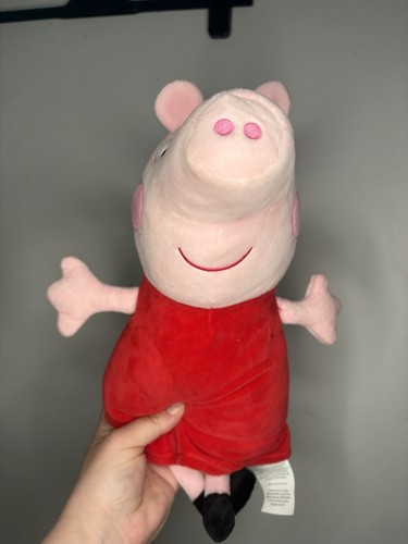 Pepper pig medium good used - pepper,
