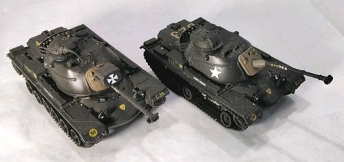Pair 20mm die - pair, 1/72