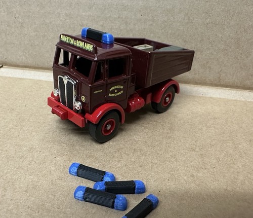 Black blue beacon bar - 1/76,