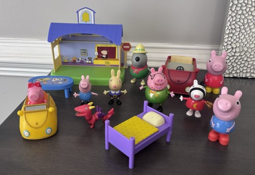 Peppa pig school house - peppa, and