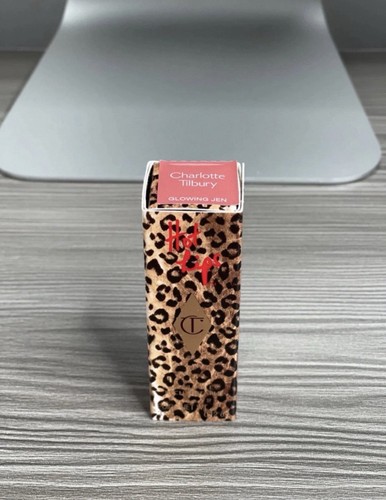 Charlotte tilbury hot - tilbury, lips