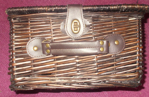 Brown wicker basket carry - wicker,