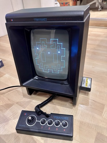 Vectrex console boxed with - console,