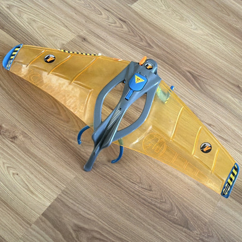 Action man orange grey - &,