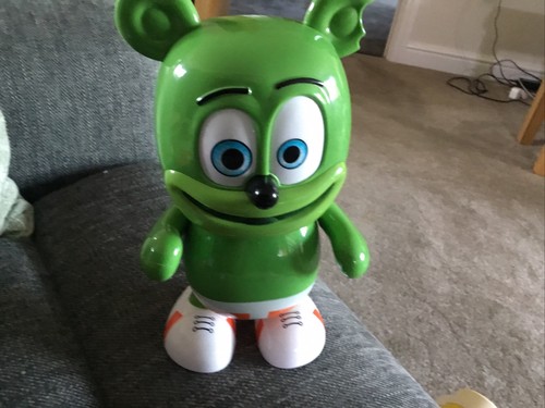 Gummy bear dancing - gummy,
