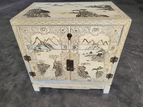 Chinese small cream - , side