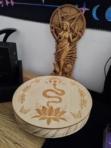 Lilith altar table mini wooden - lilith,