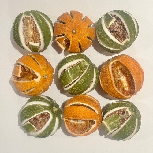 Broken whole dried oranges - broken,