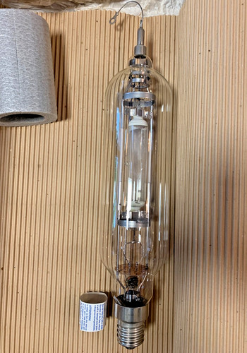 Radium metal halide - halide, lamp
