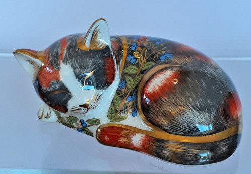 Stunning royal crown derby - royal,