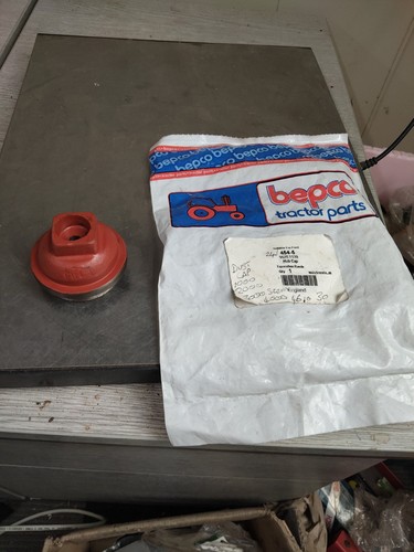 Ford steel hub - cap,