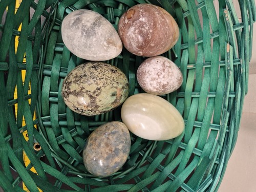 Basket marble onyx eggs - basket,