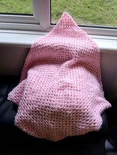 36"/91 cm Square Baby's Hand