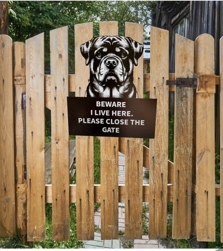 Rottweiler dog garden - dog, gate