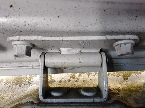 Tailgate hinge hyundai ix35 - tailgate,