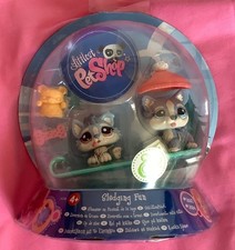 Littlest Pet Shop Sledging Fun