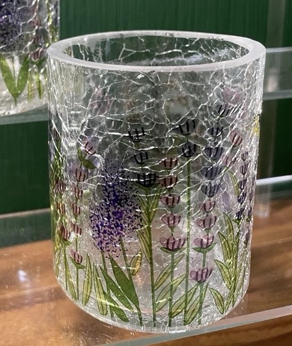 Floral butterfly crackles - 2,