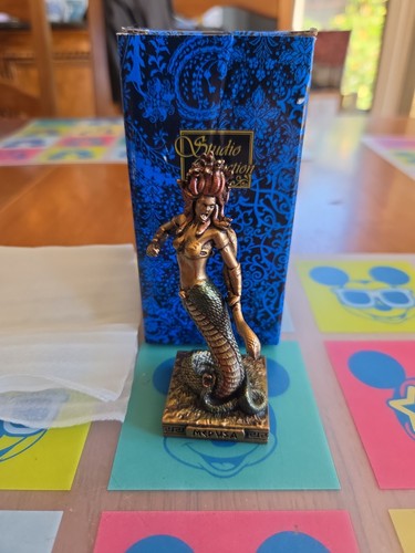 Medusa the gorgon hand - medusa,
