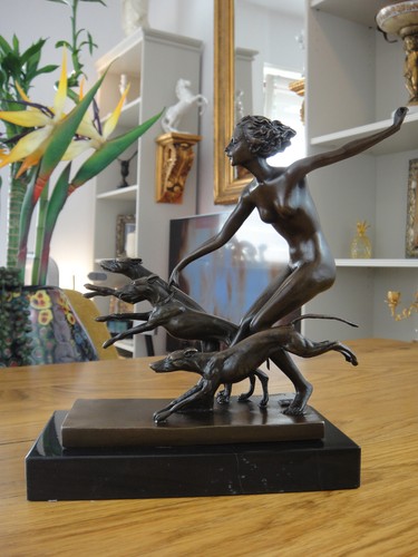 Bronze statue diana with dogs - with,