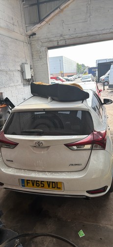 Toyota auris 2015 diesel - 2015,