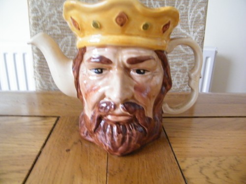 Siltone pottery tea pot - tea, king
