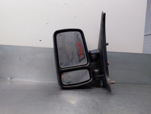 8200163752 left rearview