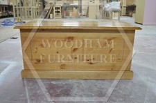 HANDMADE AYLESBURY SOLID PINE