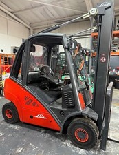 Forklift truck - Linde 2.5 Tonne Diesel - 6m triple mast