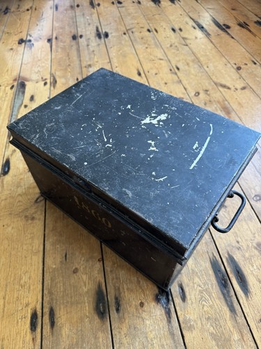 Vintage metal money - metal, box