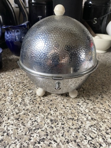 1920s art deco teapot heat - art,