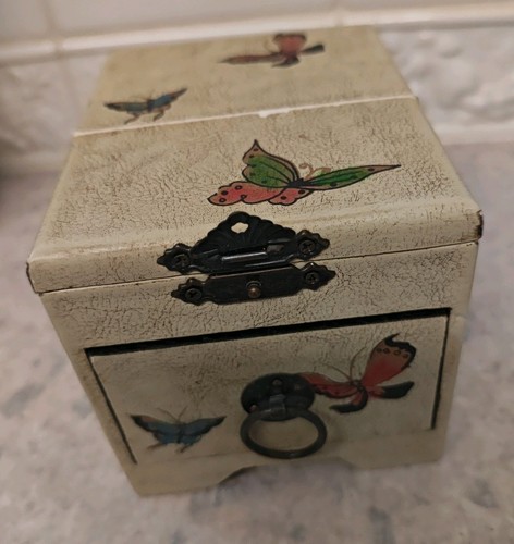 Vintage chinese vanity jewelry - chinese,