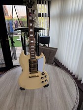 Electric guitar- Gibson copy