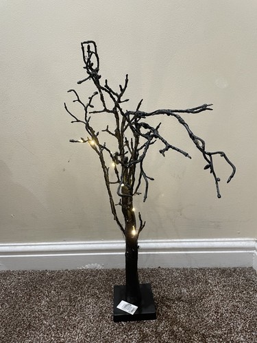 Pre lit artificial black twig - black,