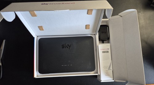 Sky broadband router 2 hub - router,