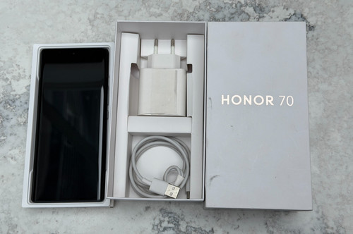 Honor 128gb black - 70,