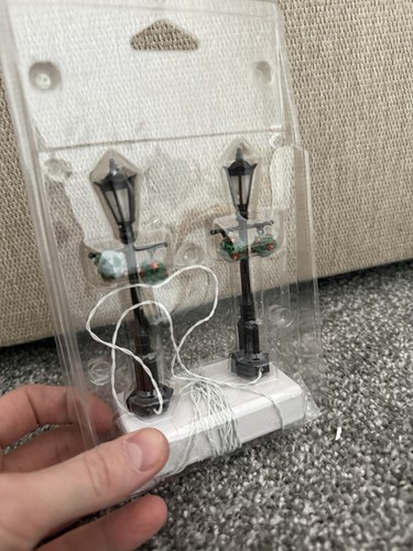 Lemax victorian lamp posts - victorian,