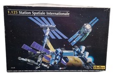 Space :  1:/125 scale