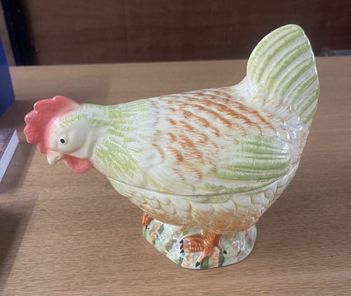 Vintage ceramic hen - ceramic, egg